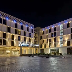 park-inn-by-radisson-hotel-and-apartments-dammam.hotelsdammam.com/